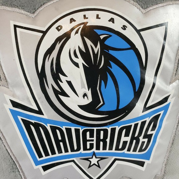 Dallas Mavericks Logo Small Throw Square 14 x 14" Pillow Kids - Picture 3 of 6
